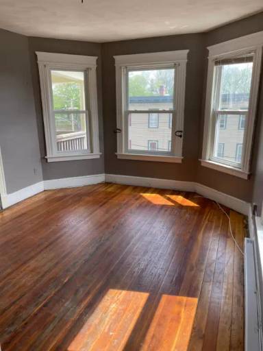 Main picture of 17 Poplar St