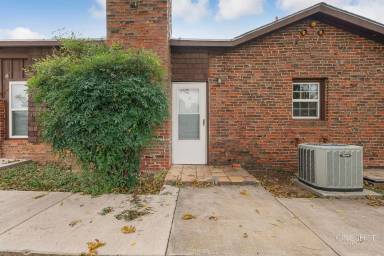 Main picture of 2023 S 5th St