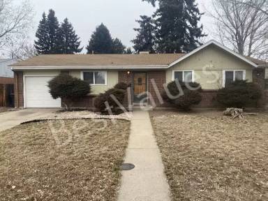 Main picture of 867 S Grape St