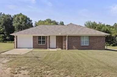 Main picture of 156 County Road 1749