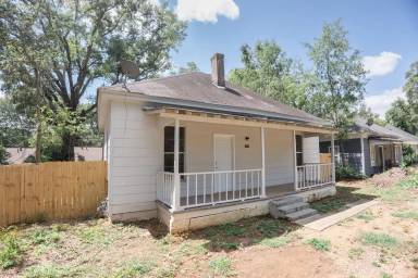 Main picture of 1018 W Broad St