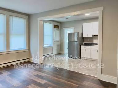 Main picture of 122 Houston Ave