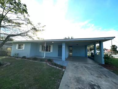 Main picture of 1400 Carolina Ave
