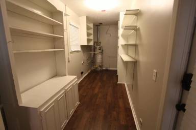 Main picture of 827 N Cary Dr