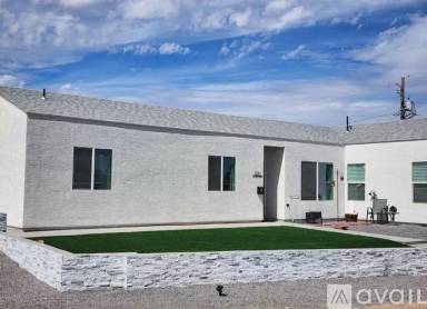 Main picture of 214 4th Ave E