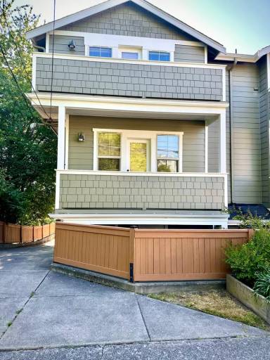 Main picture of 4429 41st Ave SW