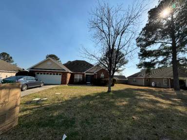Main picture of 115 Armadale Dr