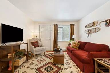 Main picture of 661 8th Avenue East N