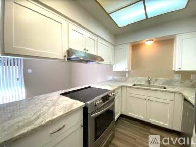Main picture of 175 W Alexander Ave