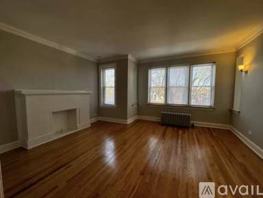 Main picture of 6422 N Greenview Ave