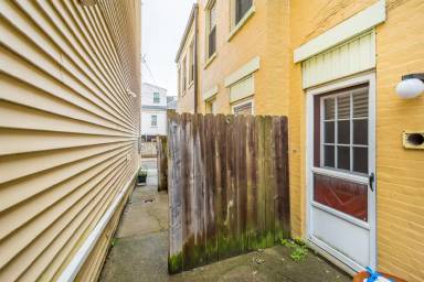 Main picture of 110-114 S 11th St