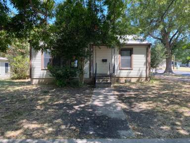 Main picture of 1519 S 43rd St