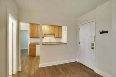 Main picture of 208 Western Ave N