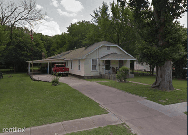 Main picture of 2532 N East Ave