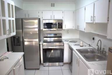 Main picture of 5700 SW 127th Ave