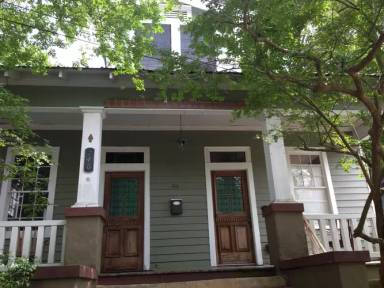 Main picture of 746 Europe St