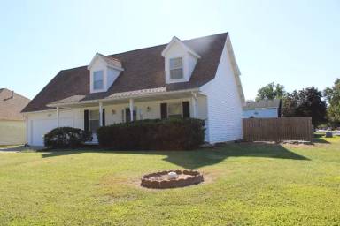 Main picture of 1701 Southfield Rd