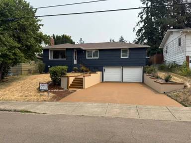 Main picture of 2530 Summer St SE