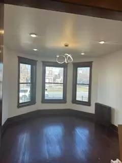 Main picture of 153 E 111th St