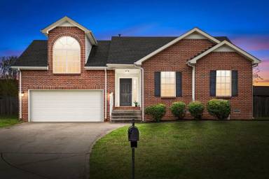 Main picture of 2766 Ann Dr