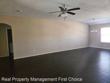 Main picture of 500 Ridge Point Dr