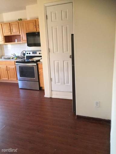 Main picture of 1742 Adams St