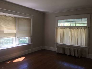 Main picture of 1572 Lake Dr SE