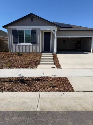 Main picture of 2704 Contour Way