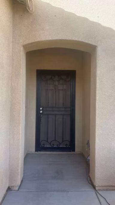 Main picture of 70 W Maple Ave