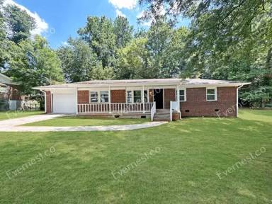 Main picture of 2463 Montezuma Cir