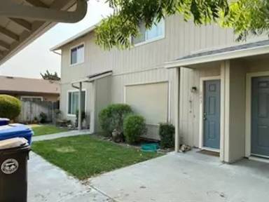 Main picture of 261 McNary Cir