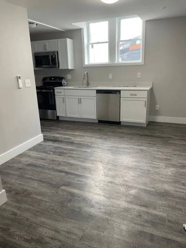 Main picture of 71 Pleasant St