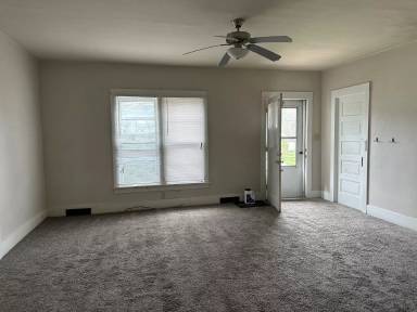 Main picture of 9 E Jefferson St