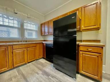 Main picture of 210 Highland Blvd