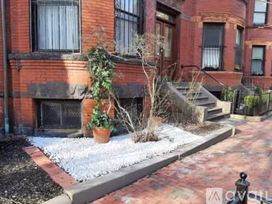 Main picture of 429 Marlborough St