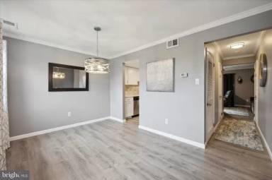Main picture of 216 Holly Dr