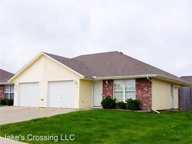 Main picture of 500 SE Oak Ridge Dr