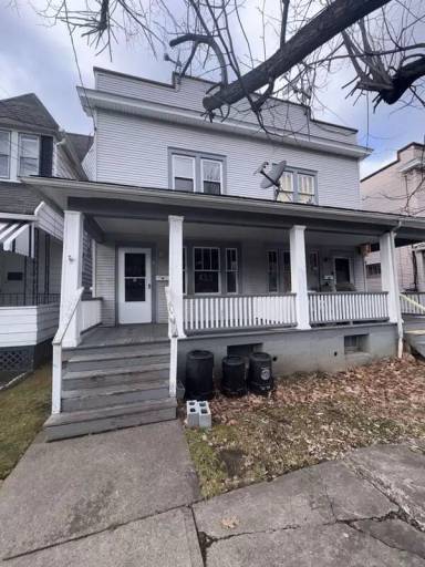 Main picture of 27 Edison St