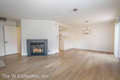 Main picture of 21216 Jasmines Way