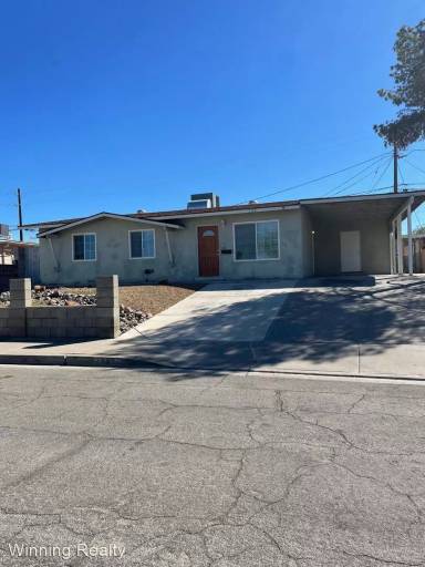 Main picture of 129 Maple St