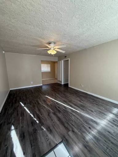 Main picture of 211 E Vida Way
