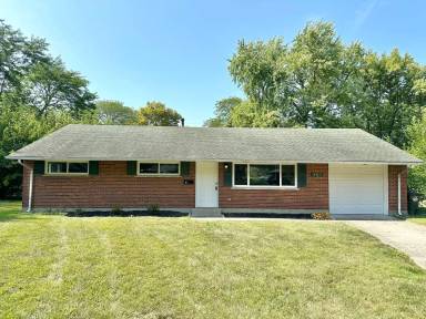 Main picture of 301 Ives Ln