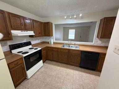 Main picture of 12 Southland Ct