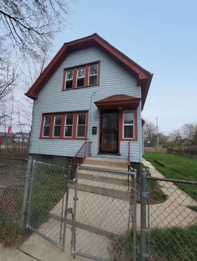 Main picture of 2636A N Buffum St
