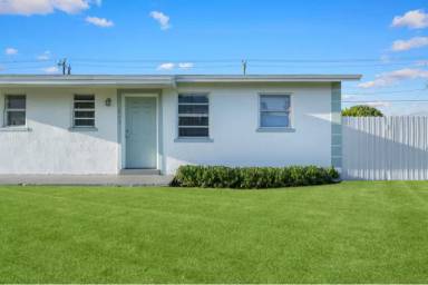 Main picture of 10541 SW 184th St