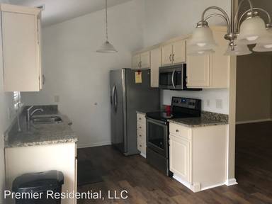 Main picture of 84 Desmonde Ln