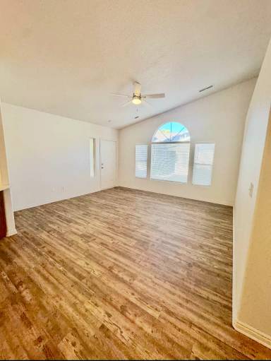 Main picture of 281 W 100 N