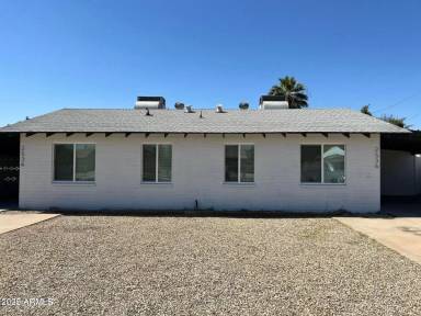 Main picture of 2536 N 28th St