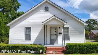 Main picture of 302 W 18th St