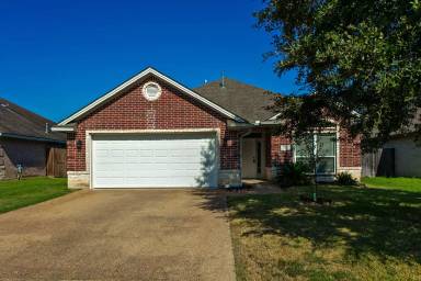 Main picture of 105 Karten Ln
